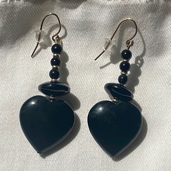 14K Gold Filled Black Onyx Heart Earrings - Picture 4 of 12